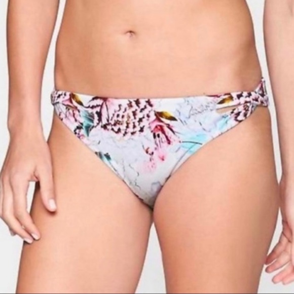 COPY - Athleta bikini Aqualuxe strappy molded bikini top and crossover bottom i… - Picture 3 of 12